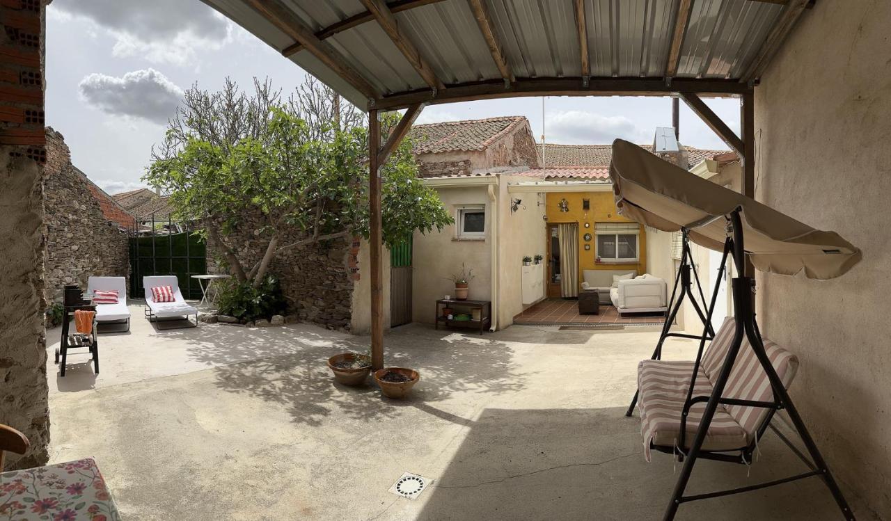 San Isidro Villa Miguelanez Exterior photo